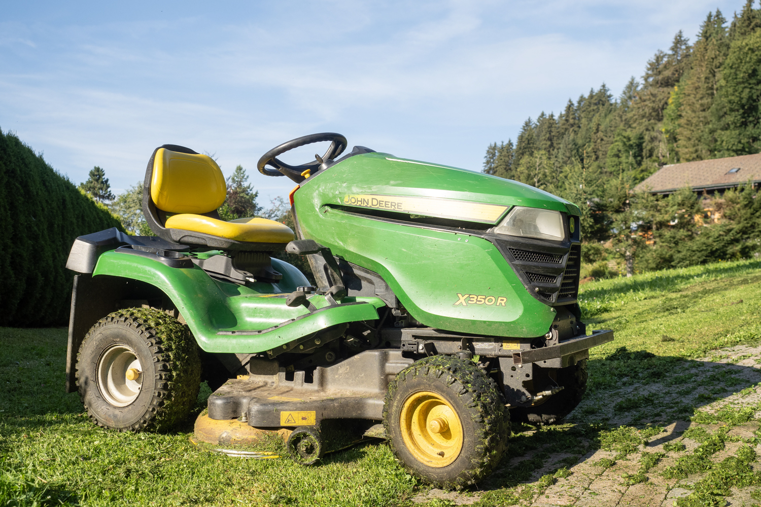 Pousaz-Tracteur à gazon 1